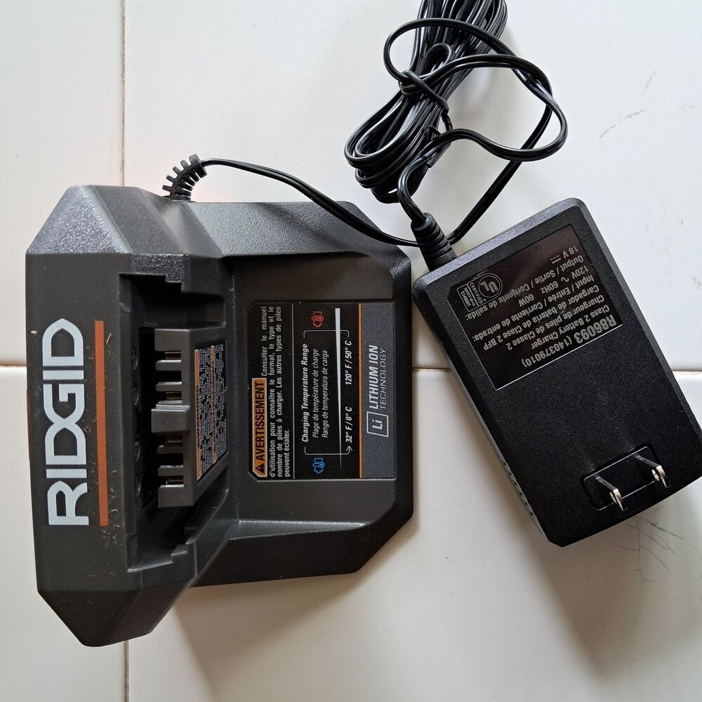 RIDGID R86093 18V Power Tool Battery Charger (140379001)